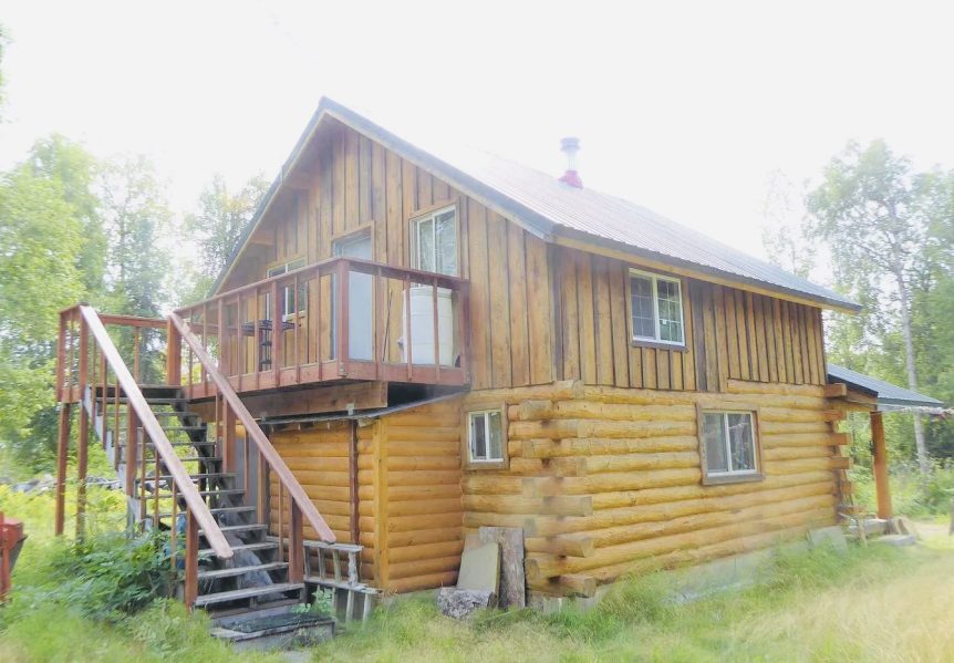 2 bed 1 bath log cabin for sale on 5 Acres in Talkeetna, Alaska