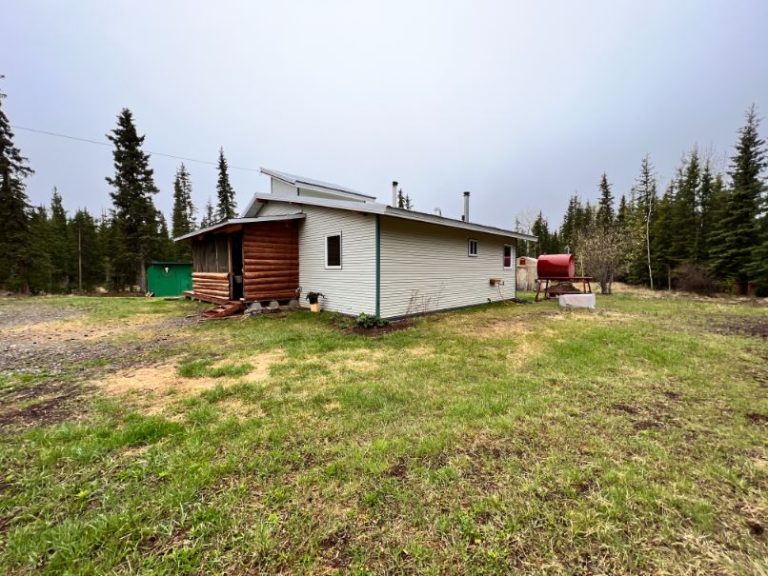 Remote Home Tok, 2 Bed 1 Bath on 4.55 Acres Interior Alaska