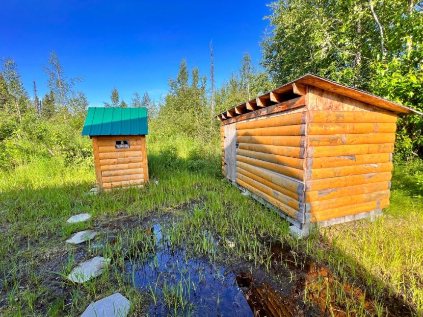 Charming, Creekside, Off Grid Log Cabin in Willow Alaska